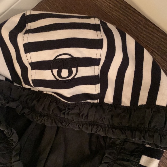🍋Lululemon black / white size 4 hoody - Picture 4 of 6